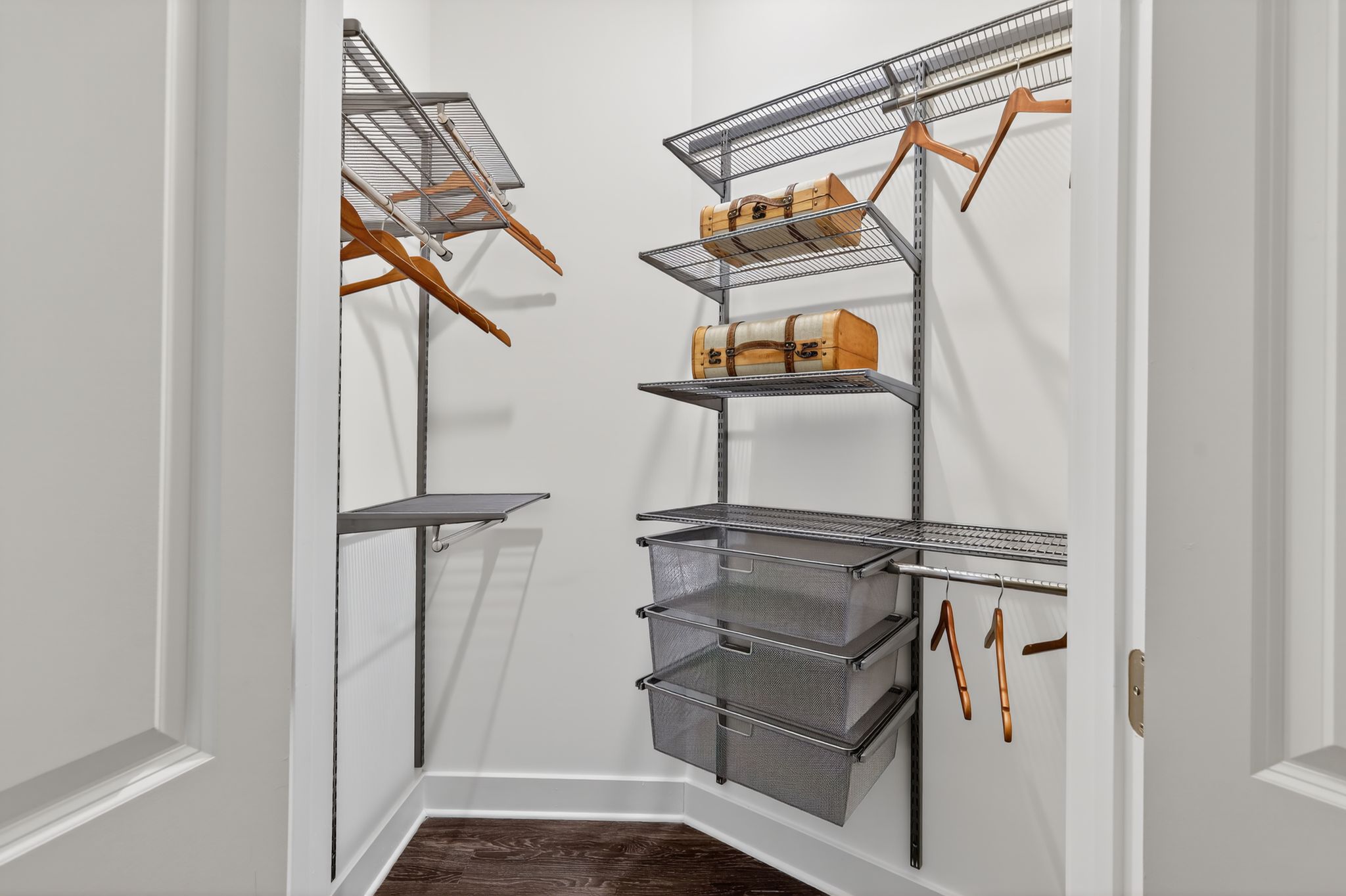 HanoverTysons_INT_WalkInCloset